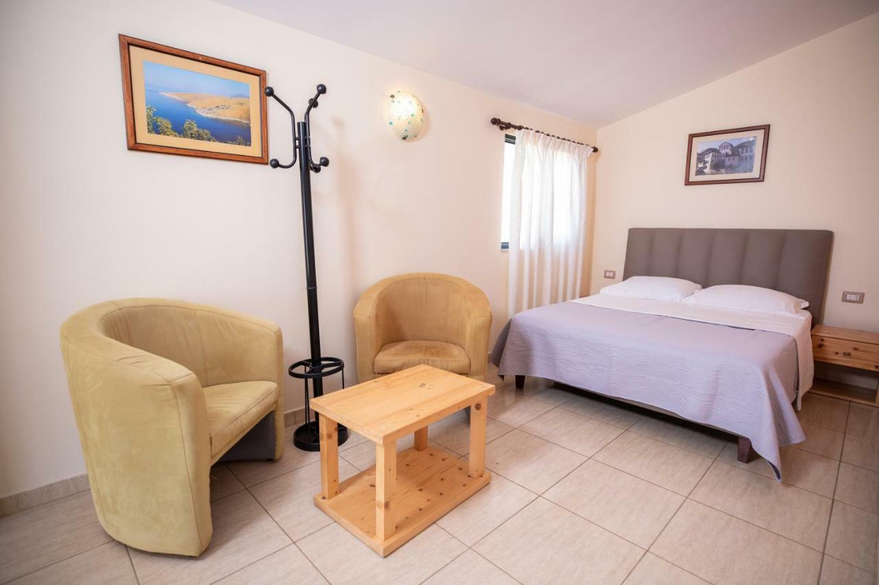 Chalet Ambel Dhermi Bagian luar foto